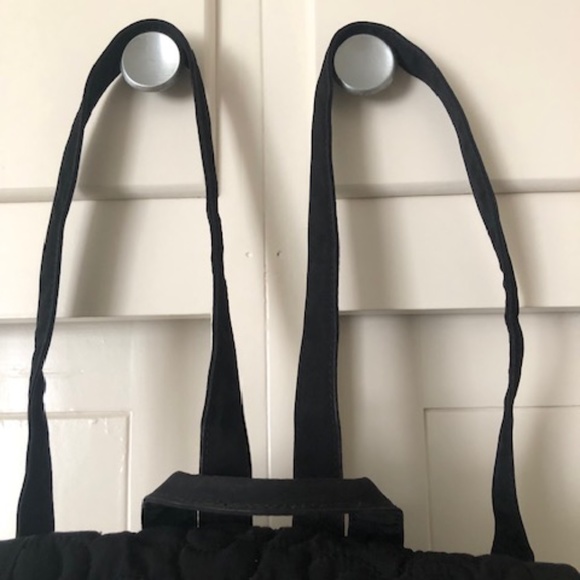 Vera Bradley Black Quilted Backpack - Excellent Condition - Super Cute! - Picture 4 of 13